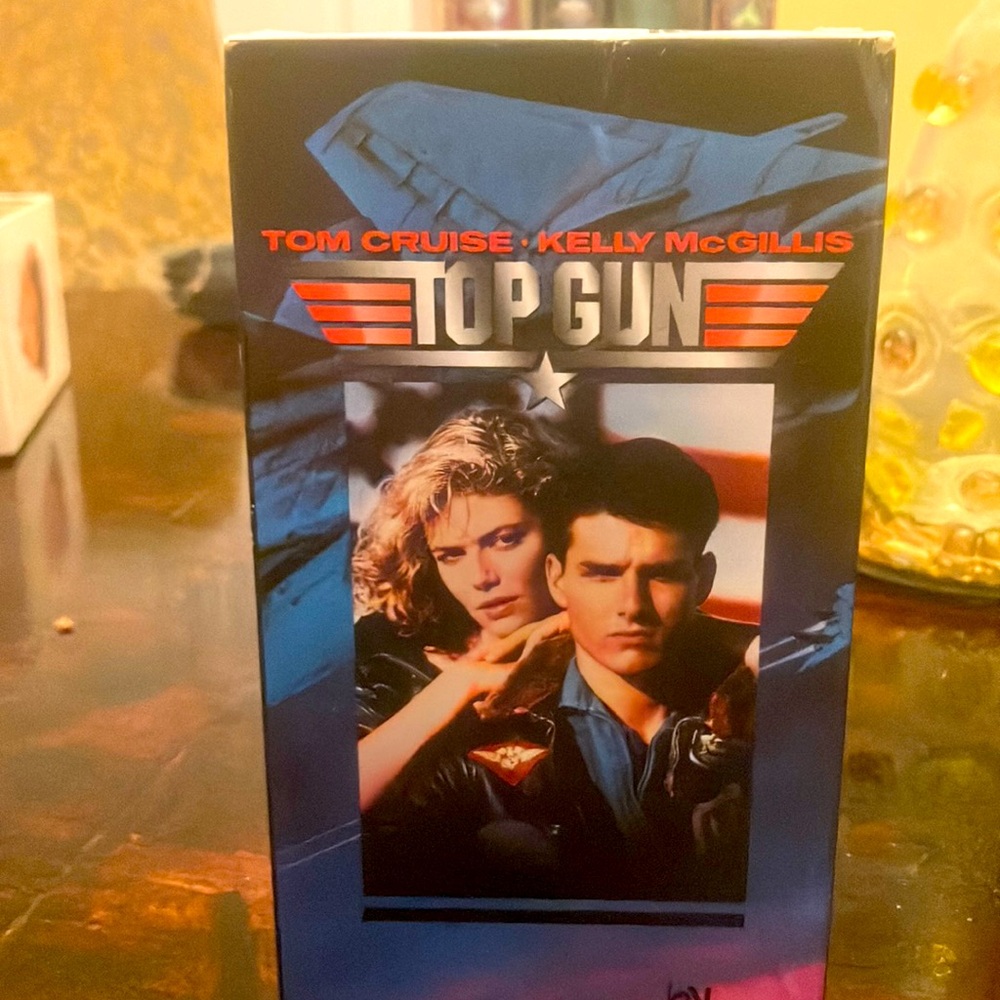 Rare! Collectible Top Gun Movie VHS 1986 original Tom Cruise and Kelly McGillis